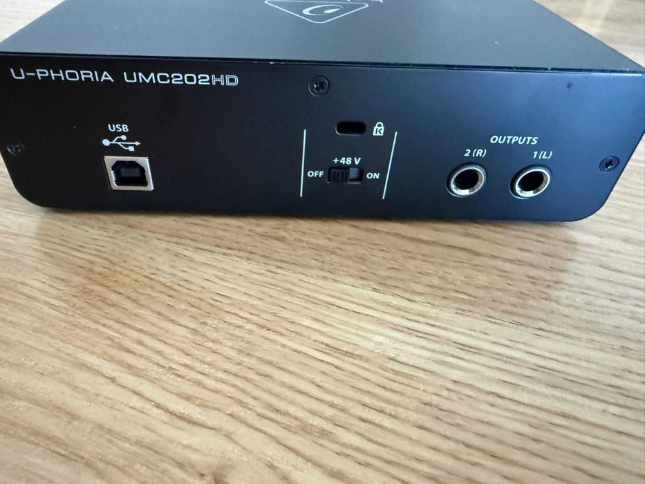 Audio Interface Behringer U-Phoria UMC202HD
