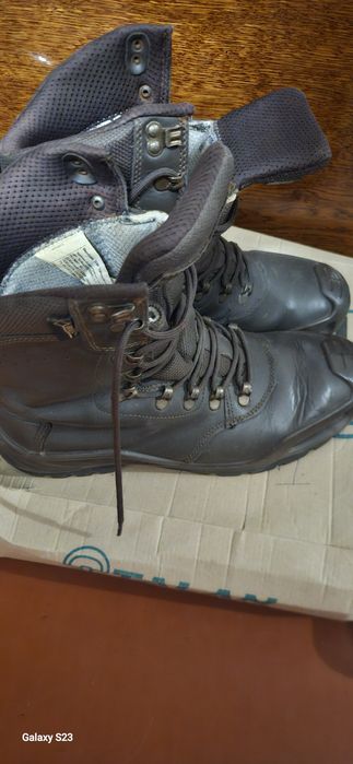 Продам Берцы 44р