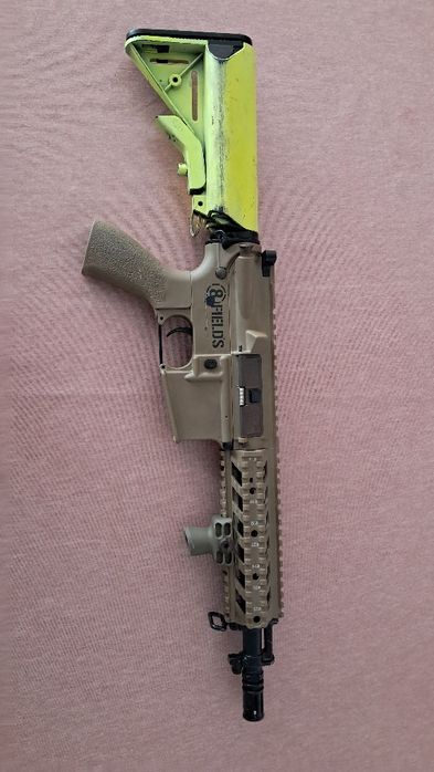 Réplica de airsoft M4 cm16
