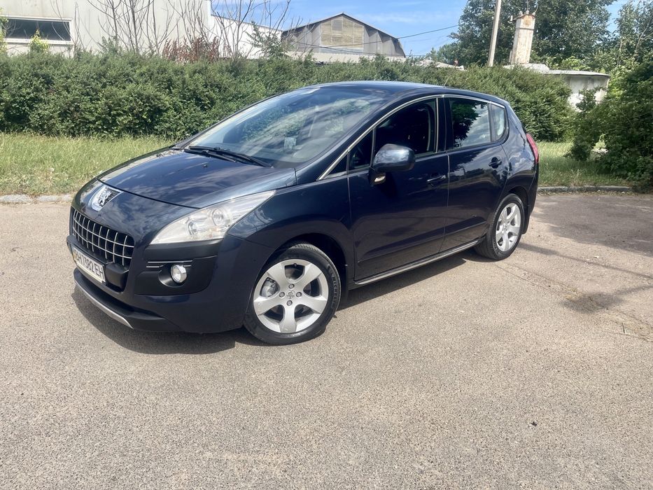 Продам Пежо 3008 2012г. Автомат
