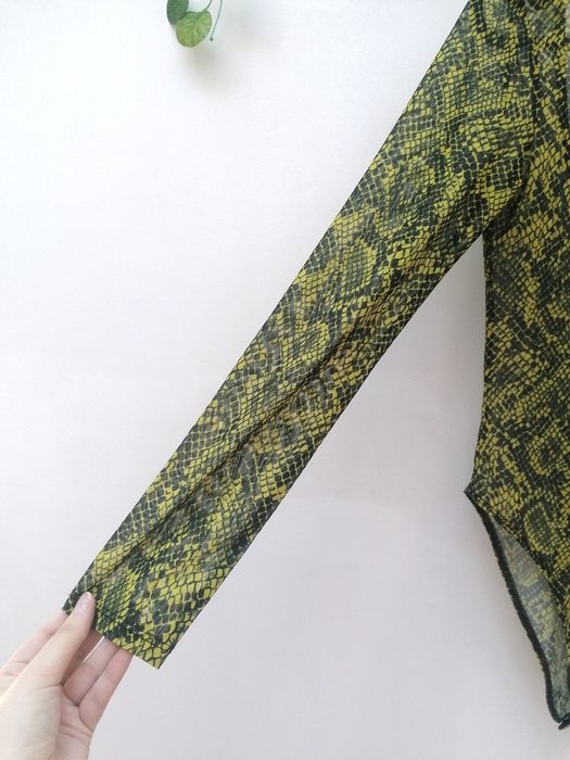 Body com Padrão Cobra