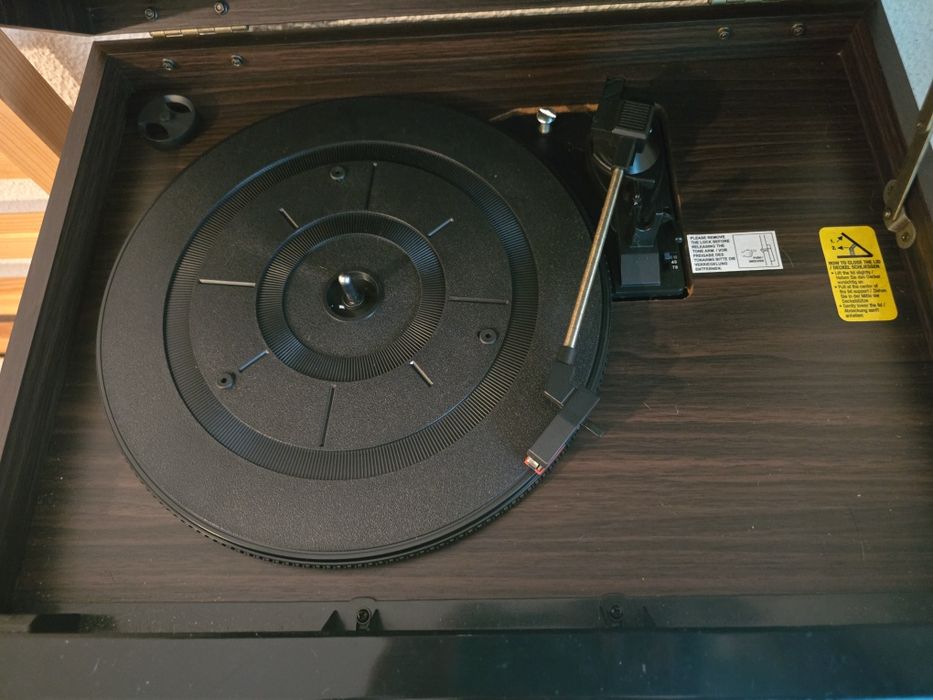 Victrola 6-in-1 Premium – Gira-Discos + CD + Cassete + Bluetooth