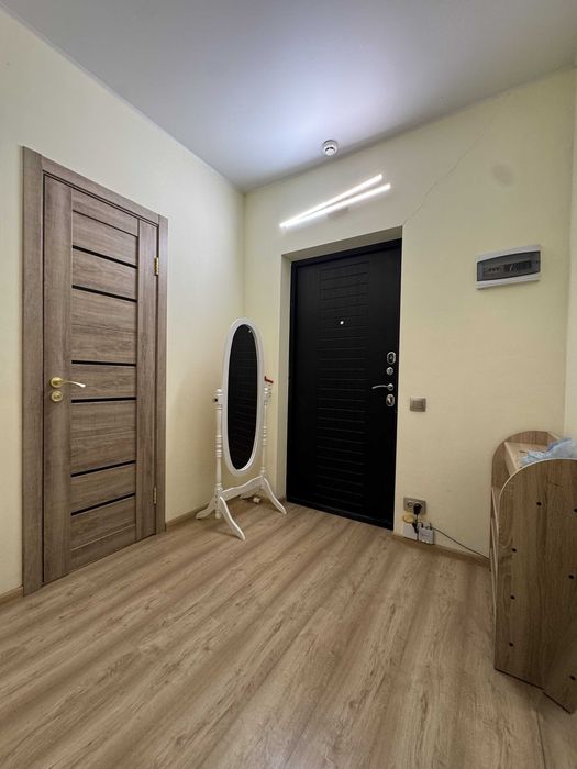 Однокомнтная квартира с ремонтом ЖК Розенталь-Радужный