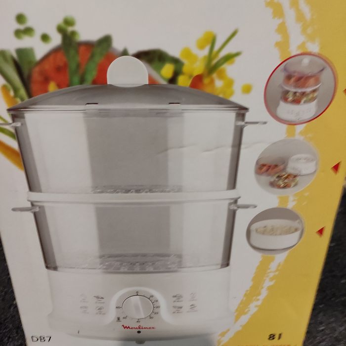 Vendo Robot de cozinhar a Vapor da marca Moulinex.