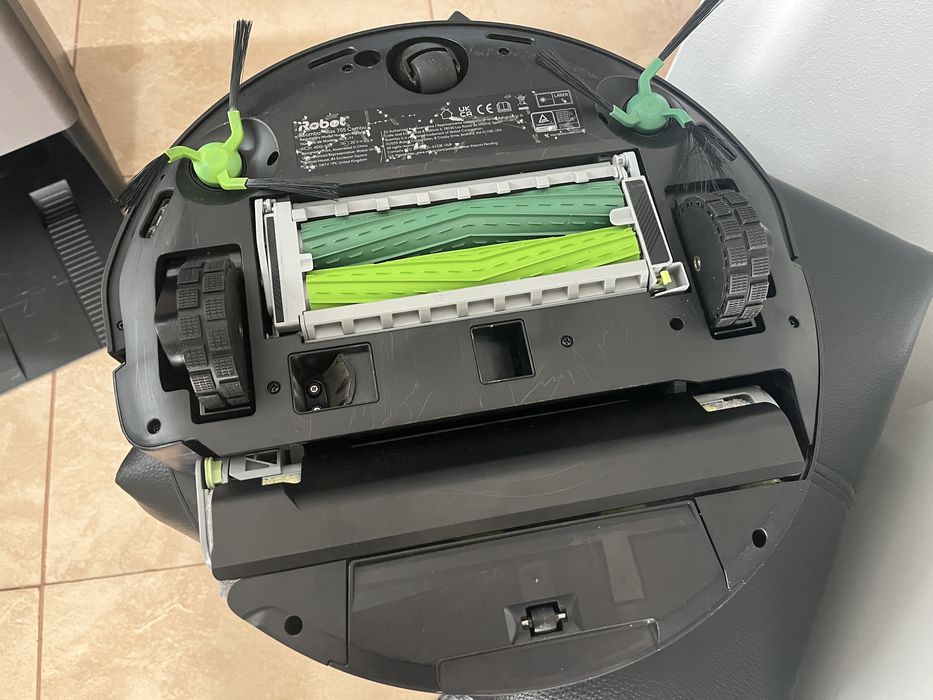Aspirador iRobot Roomba Max 705 Combo + Base Autowash com 29 meses de garantia
