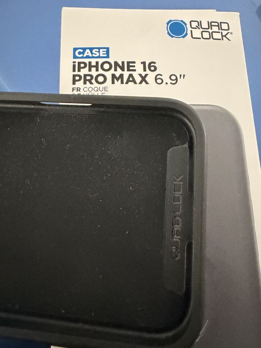Capa iPhone 16 Pro  Max  Quad Lock