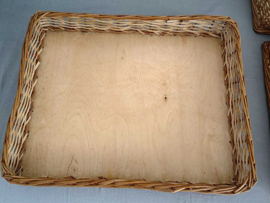 zestaw wiklinowych koszyków na chleb i pieczywo