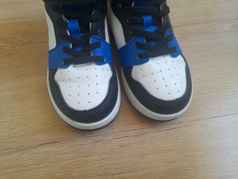 Buty sinsay dla chłopca 30