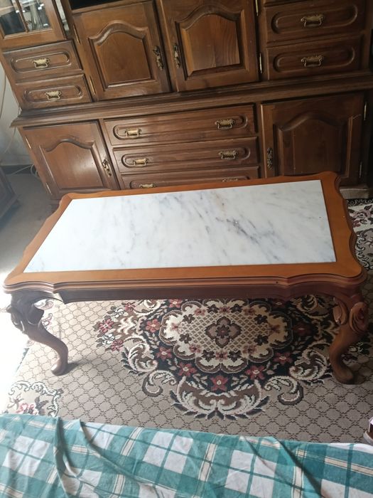 Gouveia-Guarda/Vendo Sala Completa em madeira