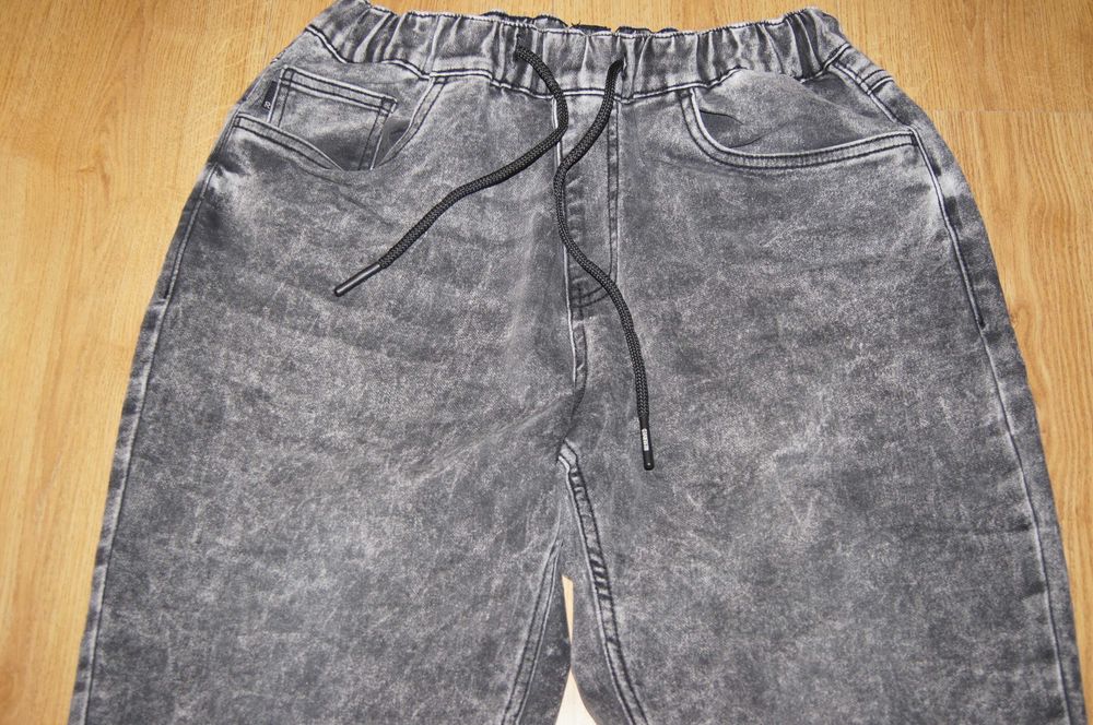 Spodnie jeansowe joggery r. 31/32 Reserved