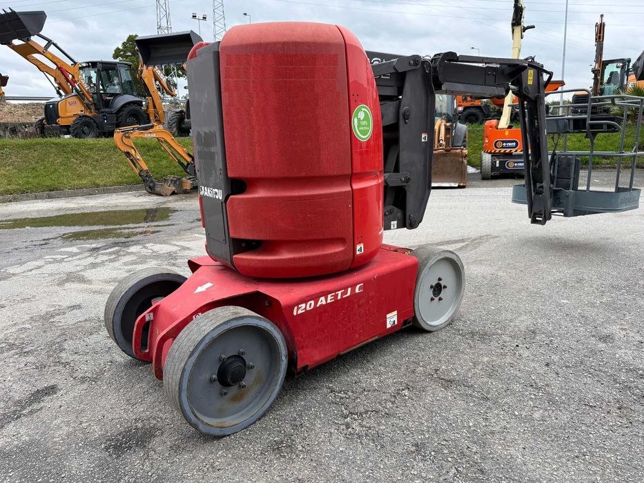 PLATAFORMA ARTICULADA MANITOU
