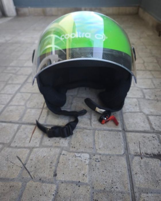 Capacete com viseira