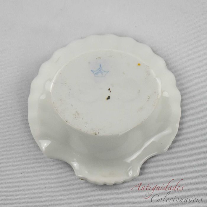 Par conchas Porcelana Artibus decoradas a ouro