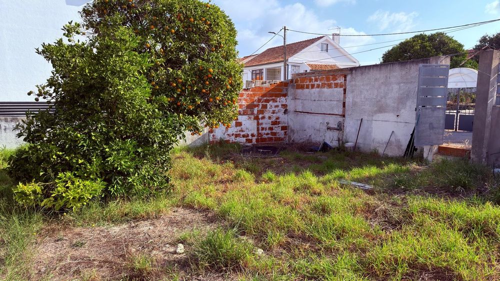 TERRENO em zona privilegiada da Sobreda