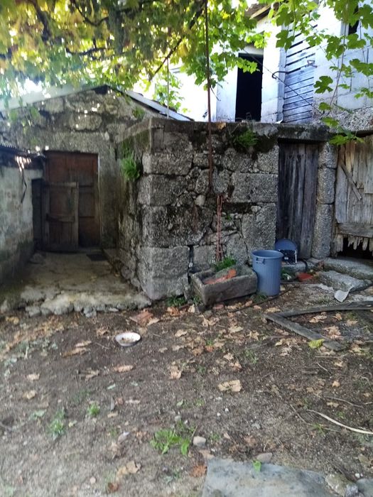 Moradia em terreno de 508m2