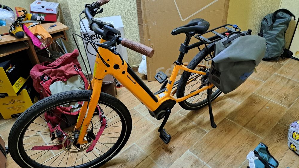 Bicicleta Cannondale adventure neo 4 (2024)