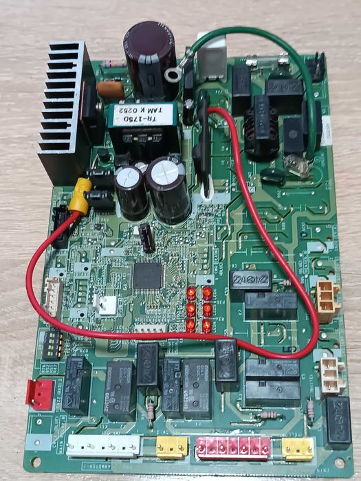 Плата керування EZ002FHUE-C для зовнішнього блоку Fujitsu AOY36RPA-1L