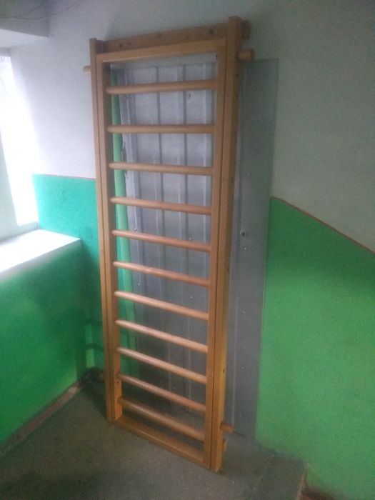 Шведська стінка дерев'яна