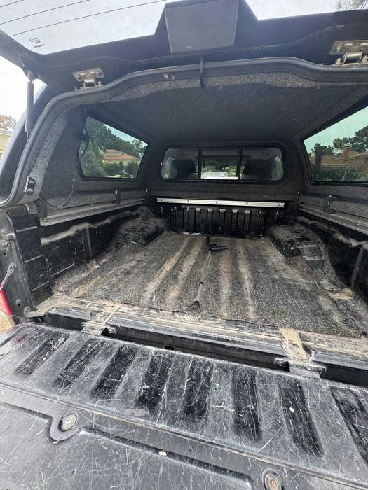 Nissan Navara 3.0 dCi V6 Auto 4x4 + Atrelado – Full Extras