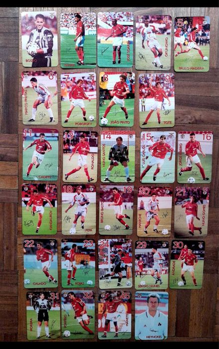 Coleção de cromos de futebol do SLBenfica - época 1997/1998