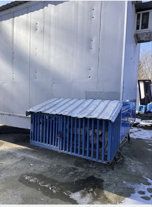 Продам торговий кіоск  з холодильними вітринами та