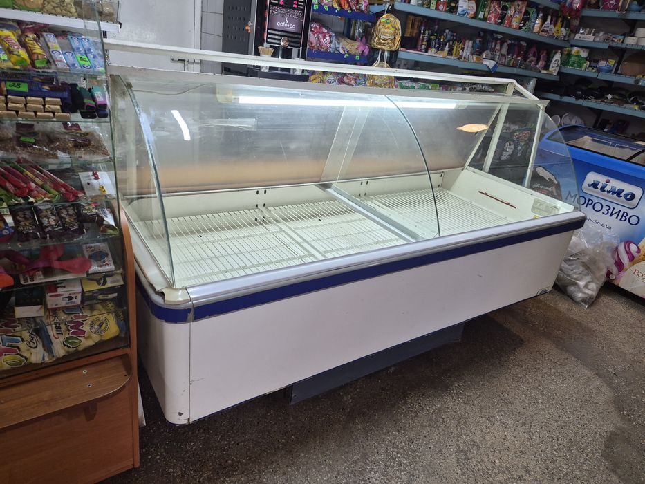Продам холодильну вітрину