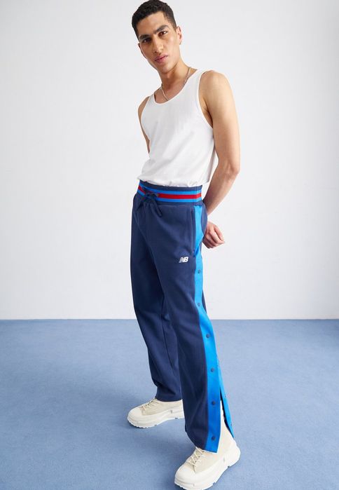 Spodnie dresowe granatowe New Balance L