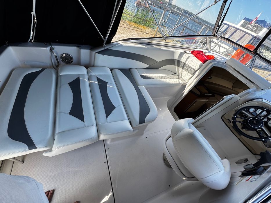 Łódź motorowa Glastron 249 cruiser kabinowa Bayliner Sea ray Rinker
