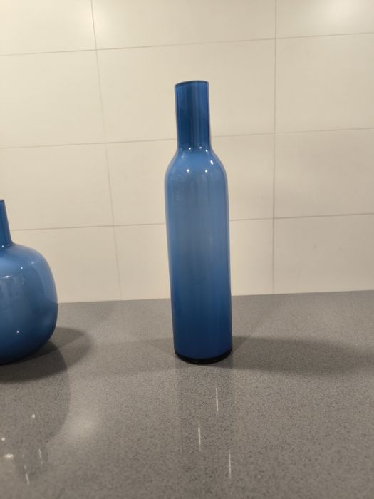 Blue glass jars64584490275201122