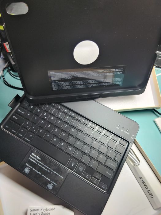 Klawiatura wysoki model podświetlana Bluetooth do tablet