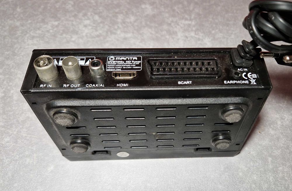 Dekoder tuner Manta DVBT010S HD z pilotem
