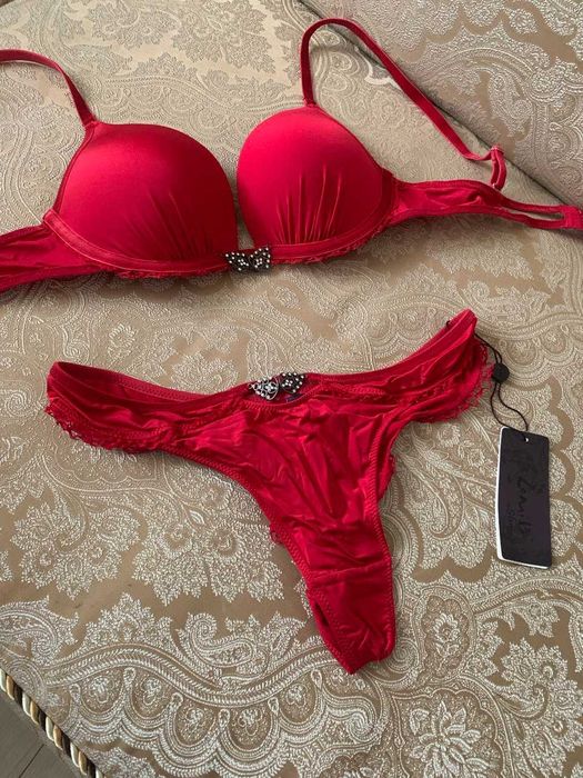 Білизна жіноча, комплект