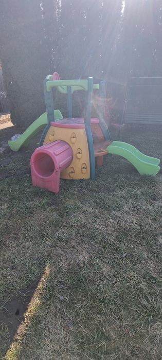Zjeżdżalnia, małpi gaj Little tikes