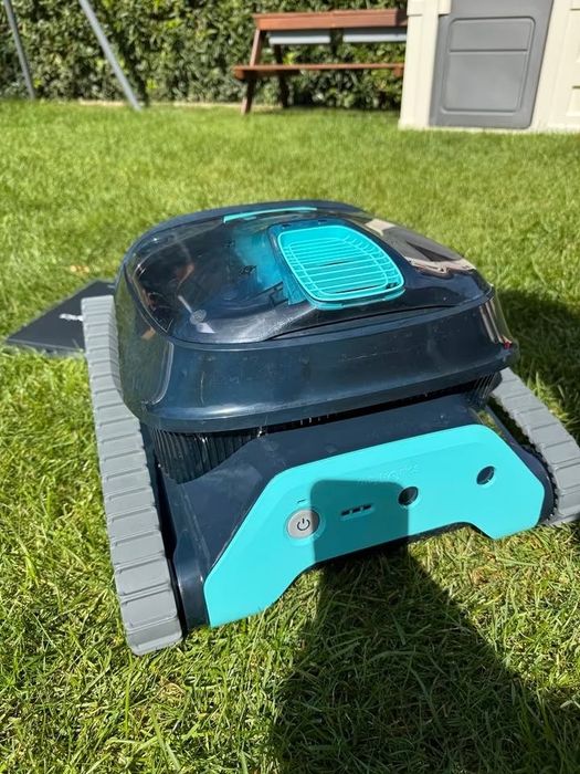 Maytronics Dolphin Liberty 300, robot do czyszczenia basenu