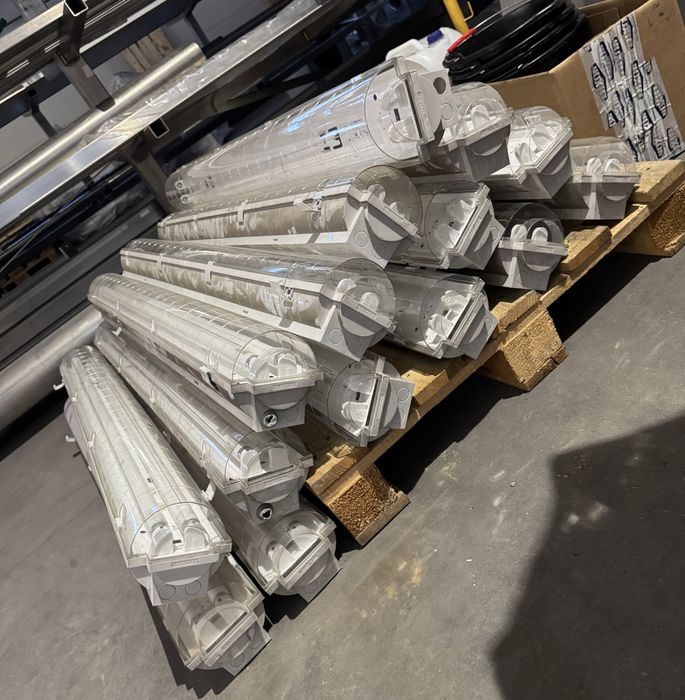 Lampa świetlówkowa