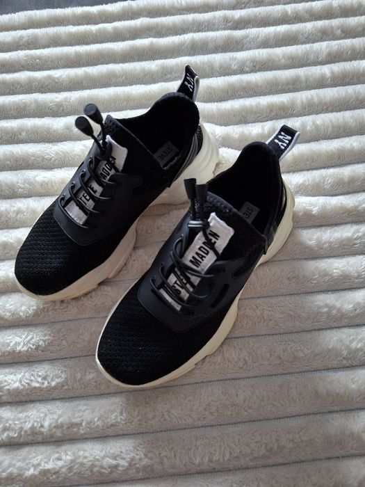 Czarny sneakersy Steve Madden