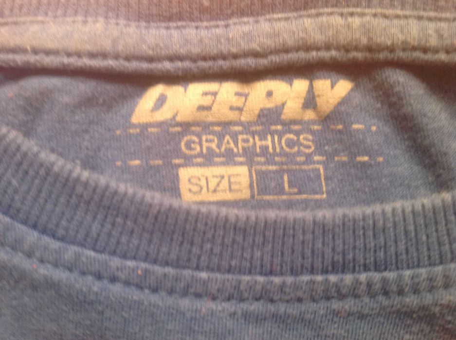 T-shirt Deeply - portes incluidos
