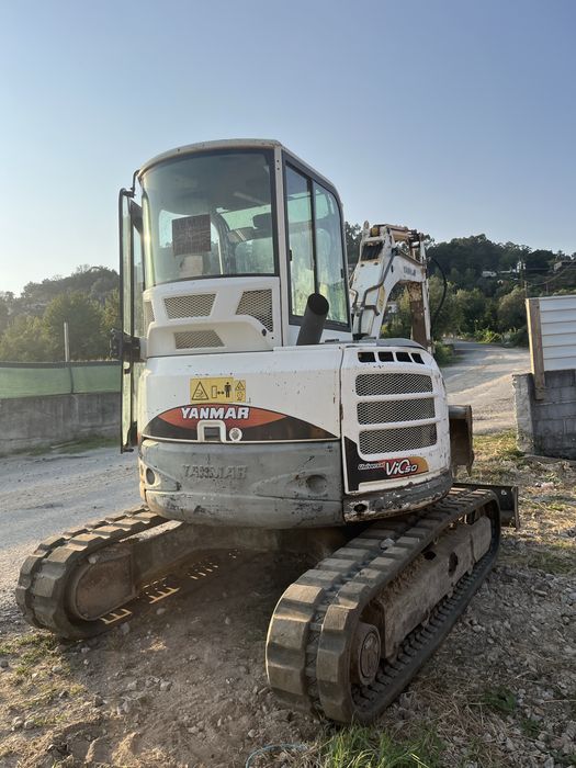 Giratoria Yanmar 5t