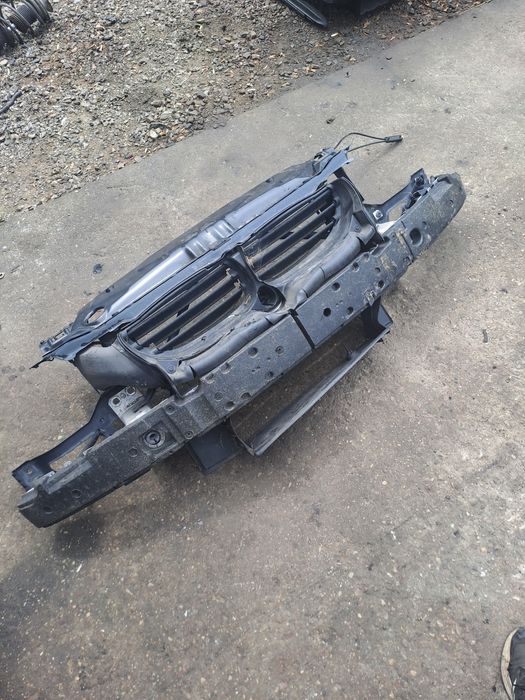 Pas przedni bmw e60 e61