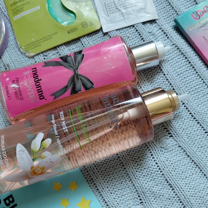 Zestaw kosmetyków dla kobiet perfumy maseczki pianki kremy