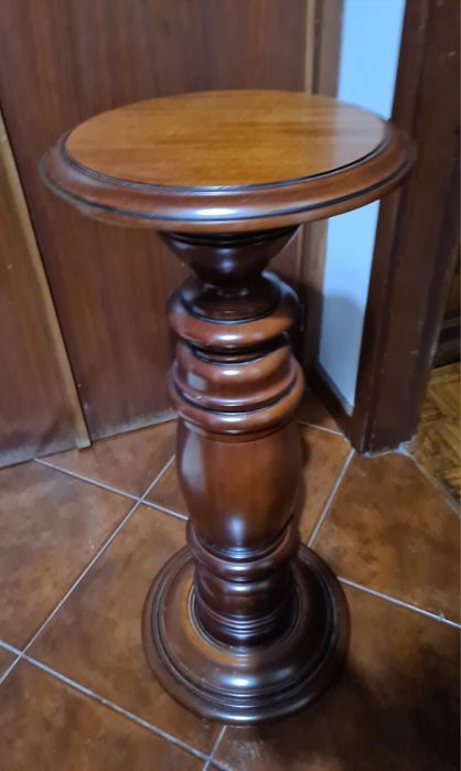 Vendo Coluna em Madeira