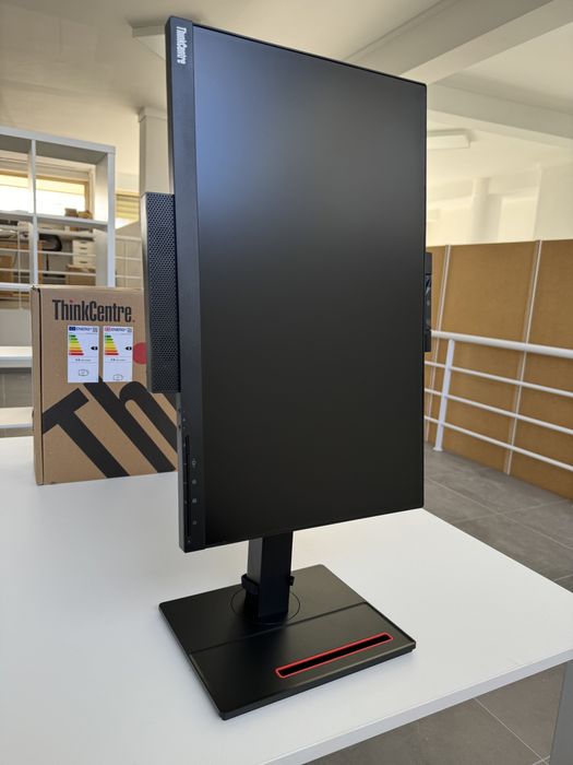 All-In-One Lenovo M700 | i5-6500T | 8Gb | 256Gb SSD | 1 ANO GARANTIA