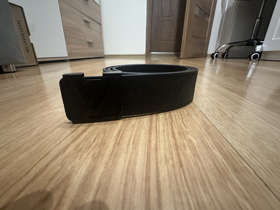 Pasek lv czarny rozmiar 110 cm