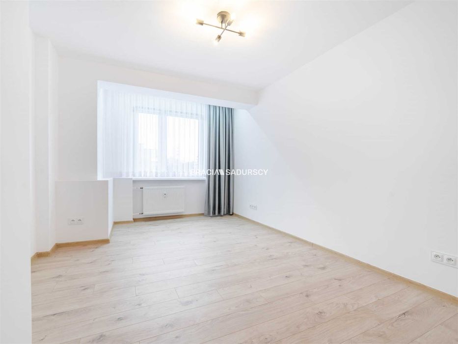 Świeżo wyremontowane 2 pokoje w centrum - Widok 5