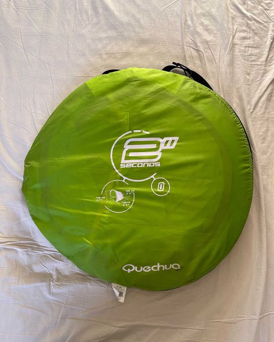 Abrigo Solar Vento Campismo Praia Quechua Decathlon verde