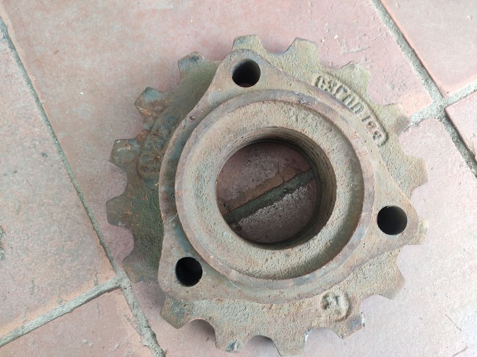 Шестерня  нова сз-3.6  .