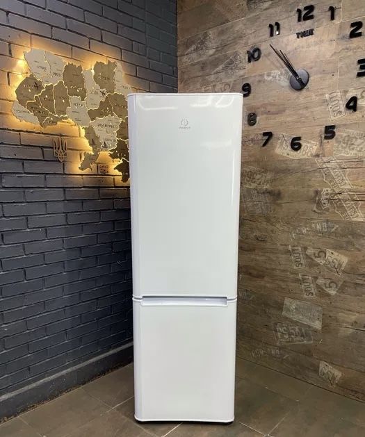 Продам холодильник з доставкою Indesit BIAA181, гарантія, занос
