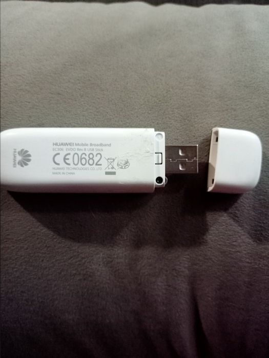 Продам модем  Huawei EC306