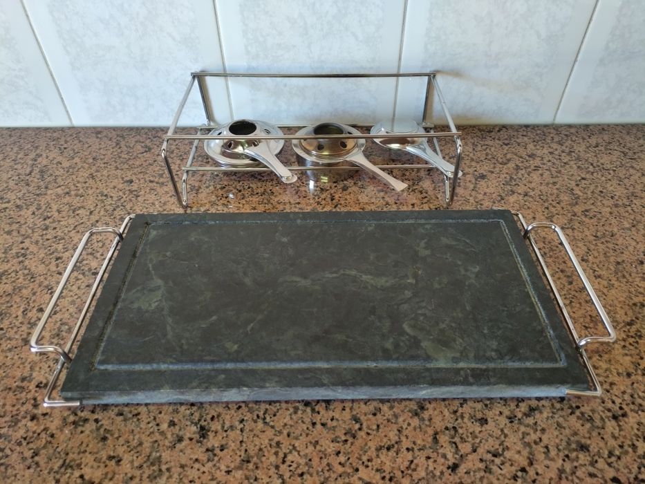 Grelhador de pedra oferta frascos condimentos