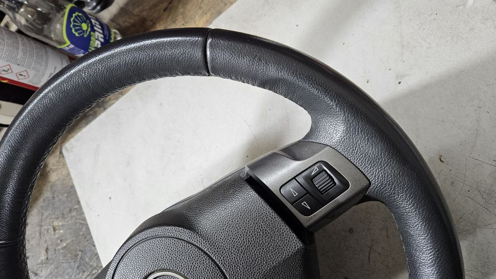 Kierownica skóra skórzana bardzo ładna opel vectra c signum lift